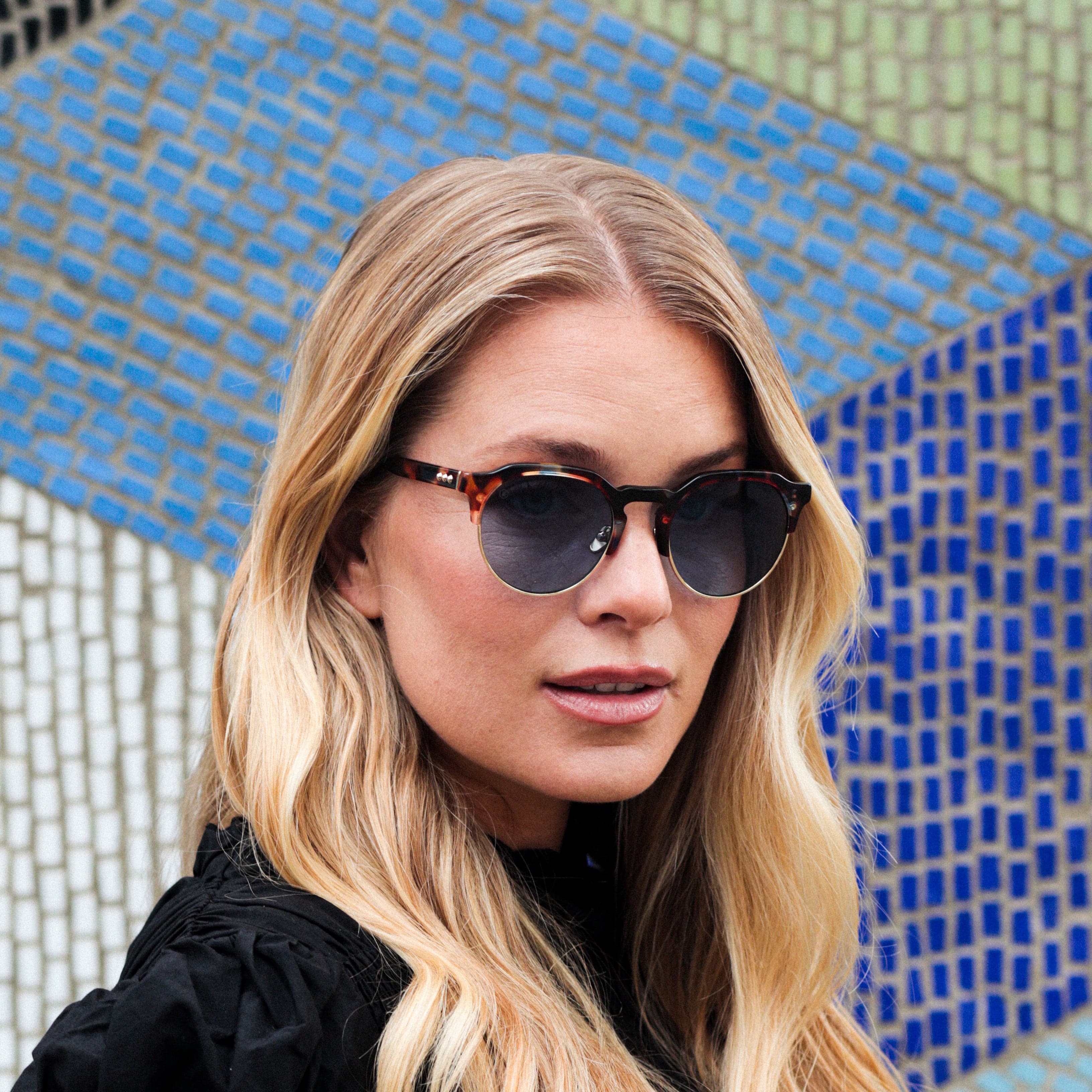 Knight Sunglasses - Image 4