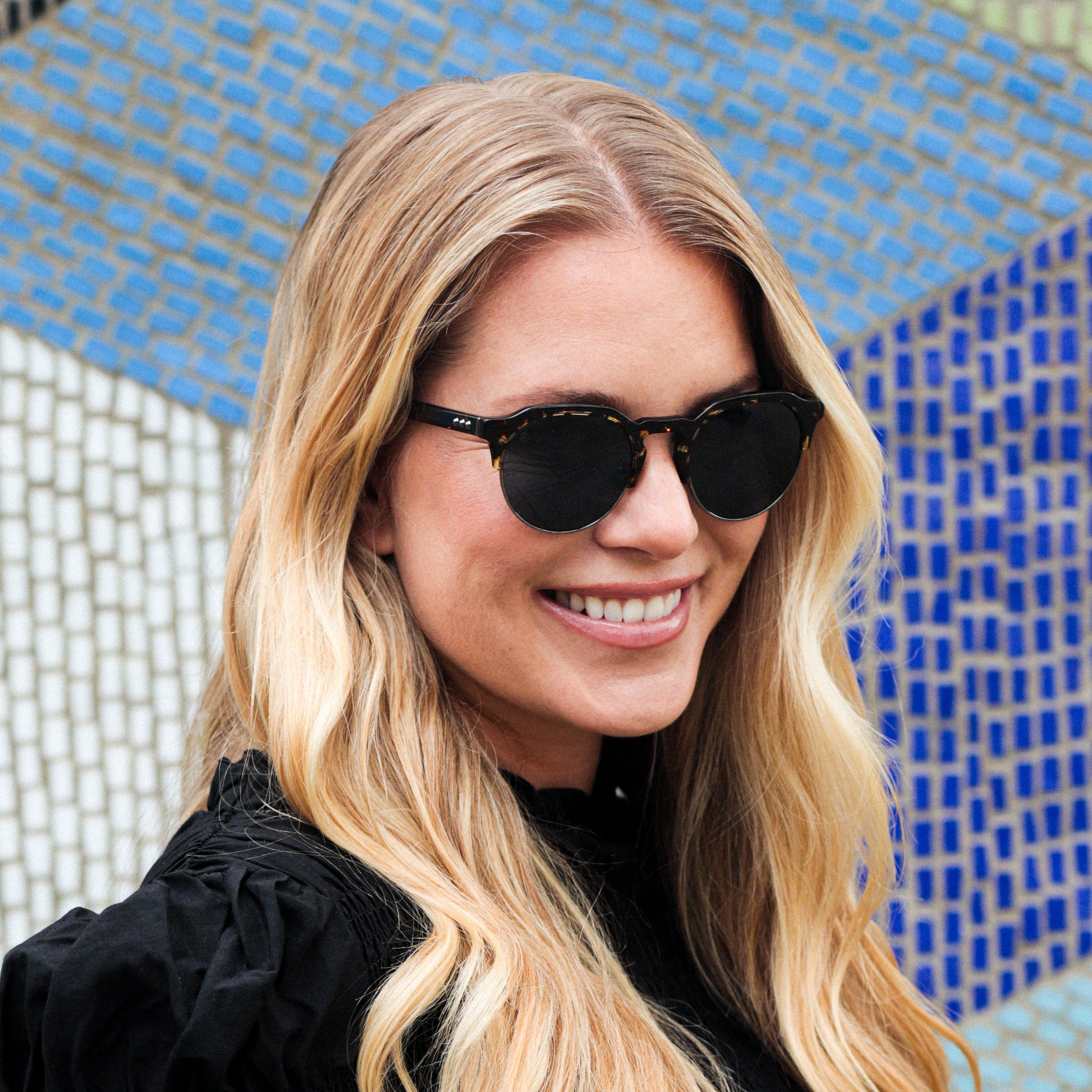 Knight Sunglasses - Image 2