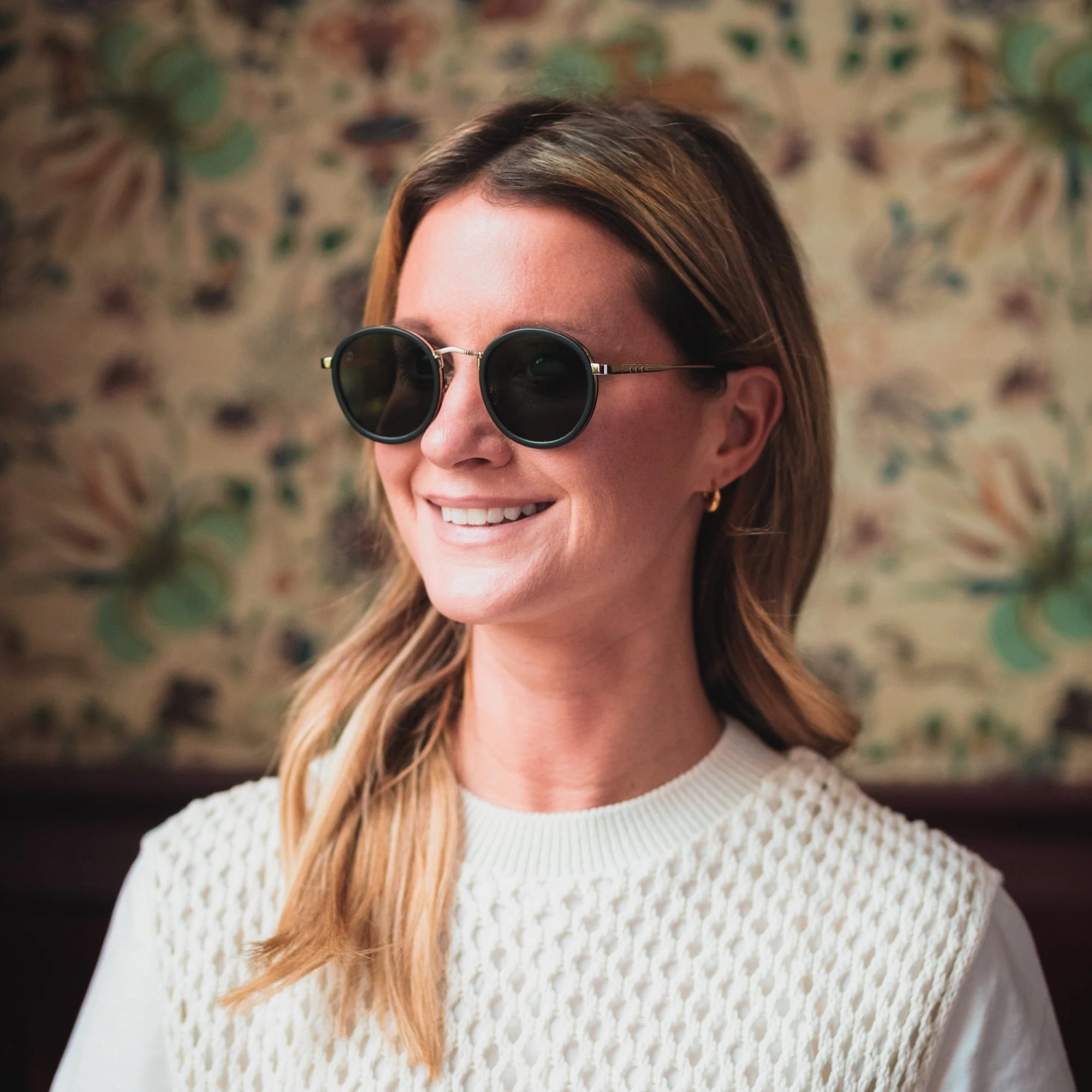Zero Sunglasses in Black - Image 5